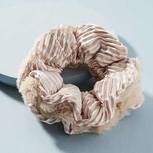 NWT Set of 2 Anthro Silk & Faux Fur Pony Holder